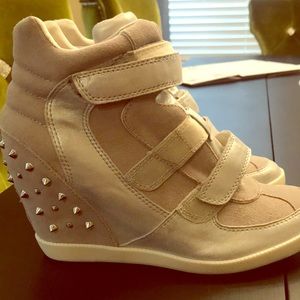 Guess wedge sneakers!